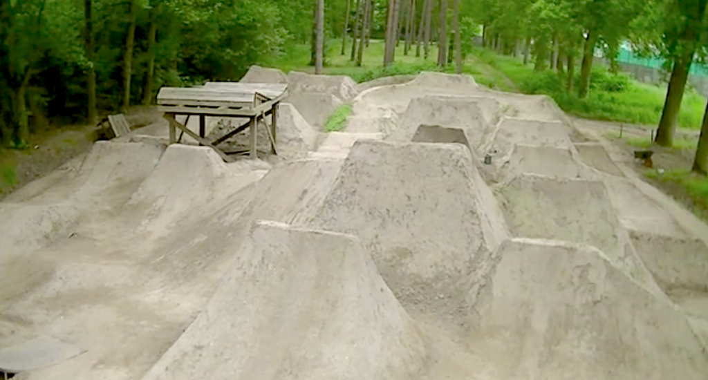 Dirt jumps in bike park seven trails belgië
