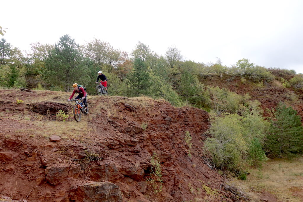 Mountainbiken in de Redrock region van Luxemburg