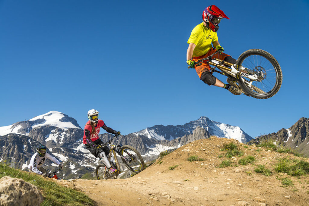 Profiteer van de 160 km aan loipes van het Bike Park, verbonden met Tignes & Val d'Isère voor een 100% mountainbike-zomervakantie!