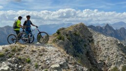Frankrijk enduro riding, AlpAdventures, views, earn your ride